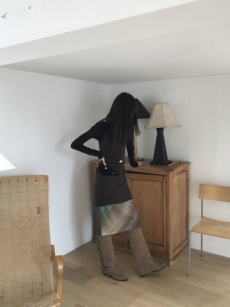 麂皮流蘇細節尖頭長靴