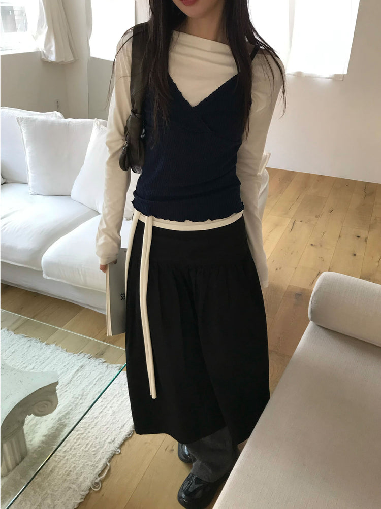 交疊蕾絲捲邊細節背心