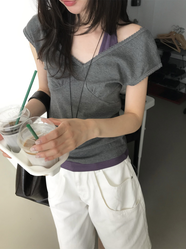 花邊胸壓線細節上衣