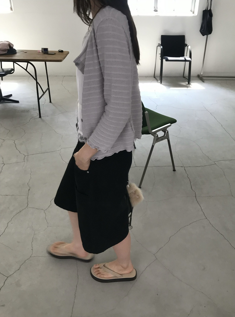 霧光澤蕾絲邊細節修腰上衣