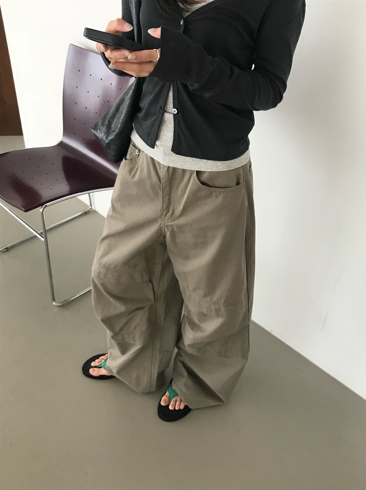深V坑紋排鈕外套