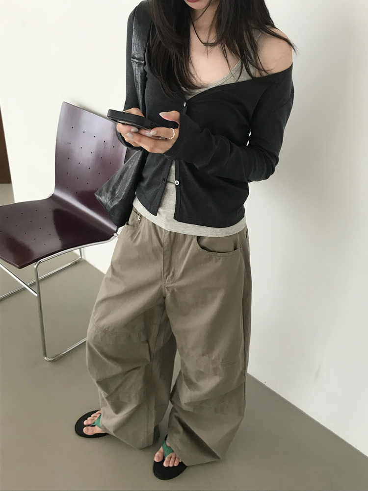 深V坑紋排鈕外套