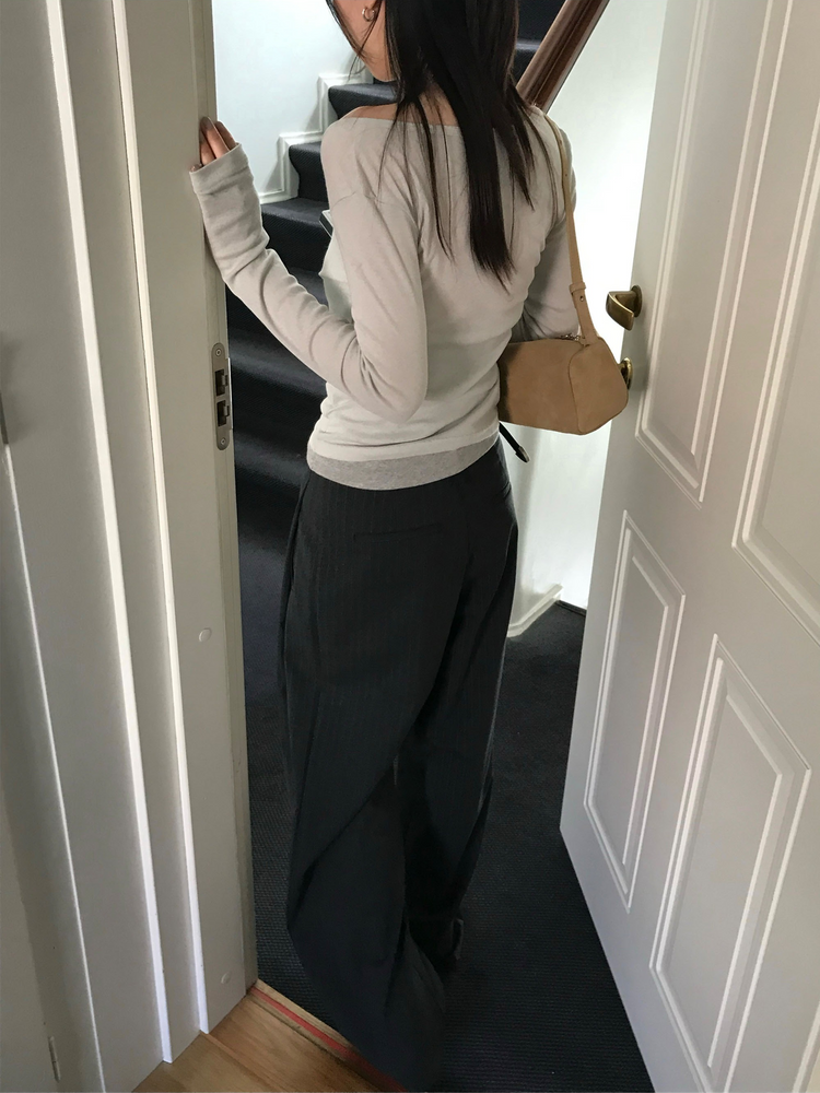 弧線V領細節修身上衣