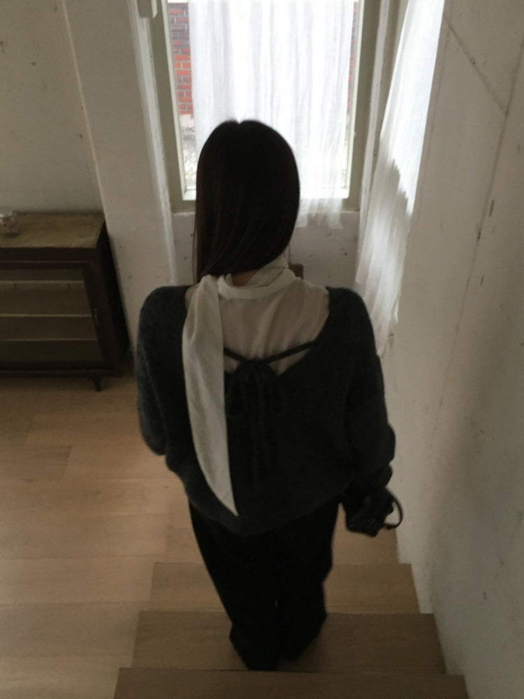 美背V領綁帶細節毛衣