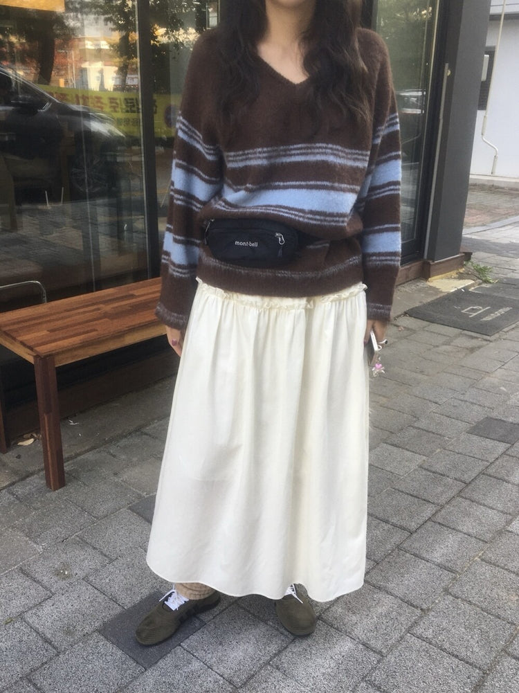 V領撞色條紋細節毛衣