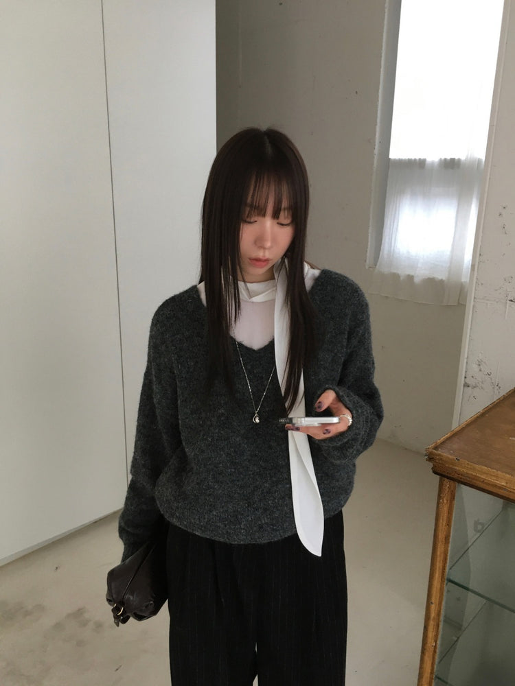 美背V領綁帶細節毛衣
