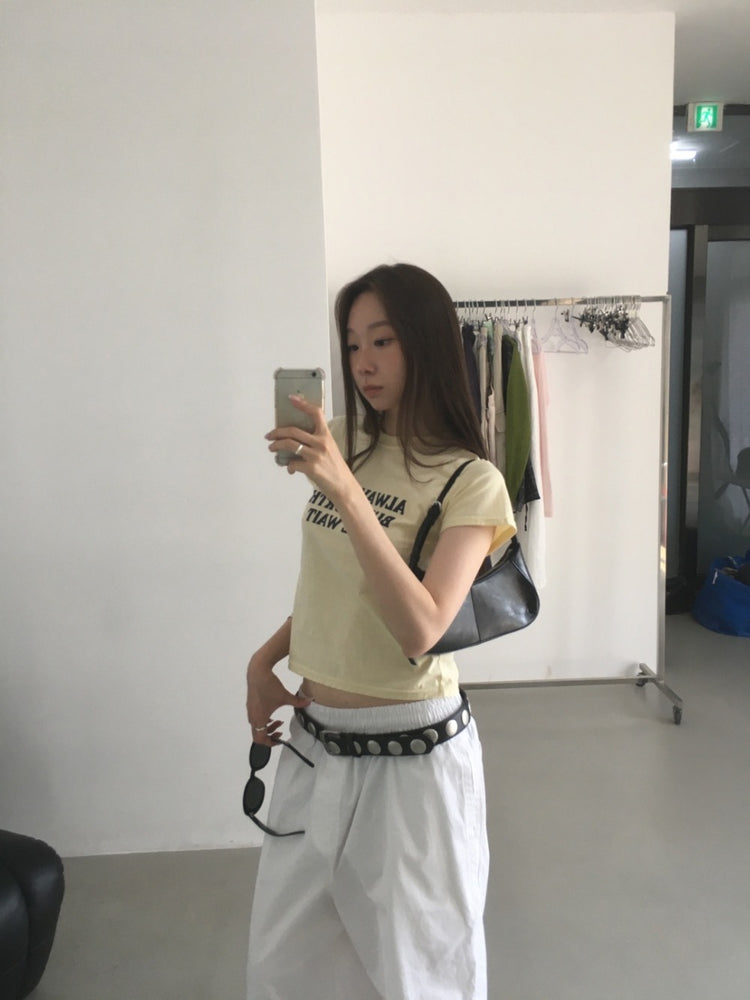 美色字母印花修身上衣