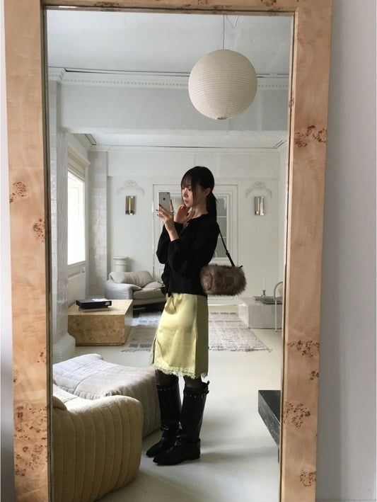 蕾絲邊霧光澤側小開叉半裙