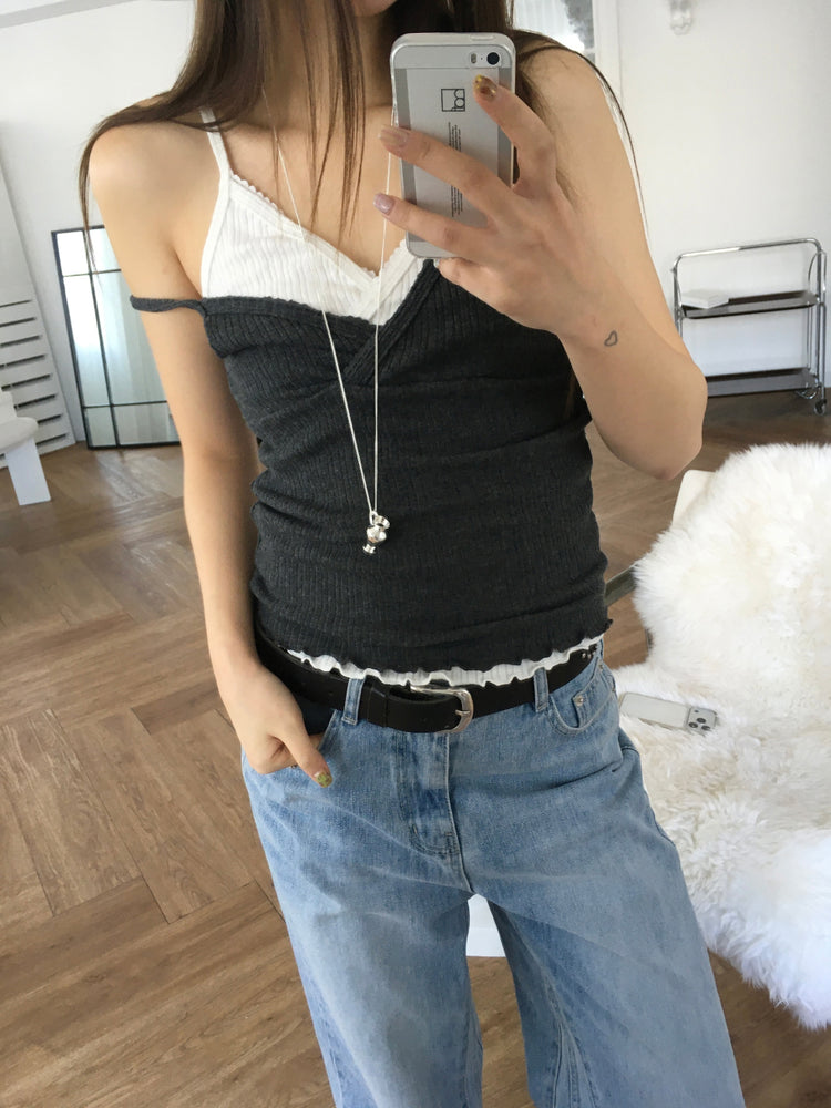 交疊蕾絲捲邊細節背心