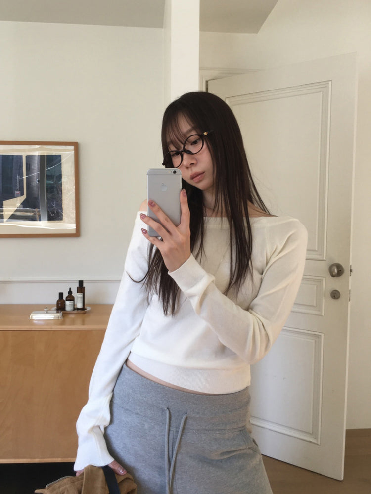 美色露肩修身針織上衣