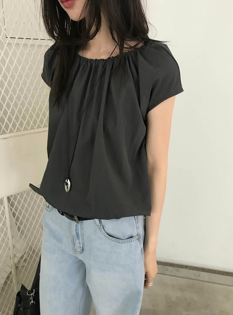 輕薄抓皺細節束腰上衣