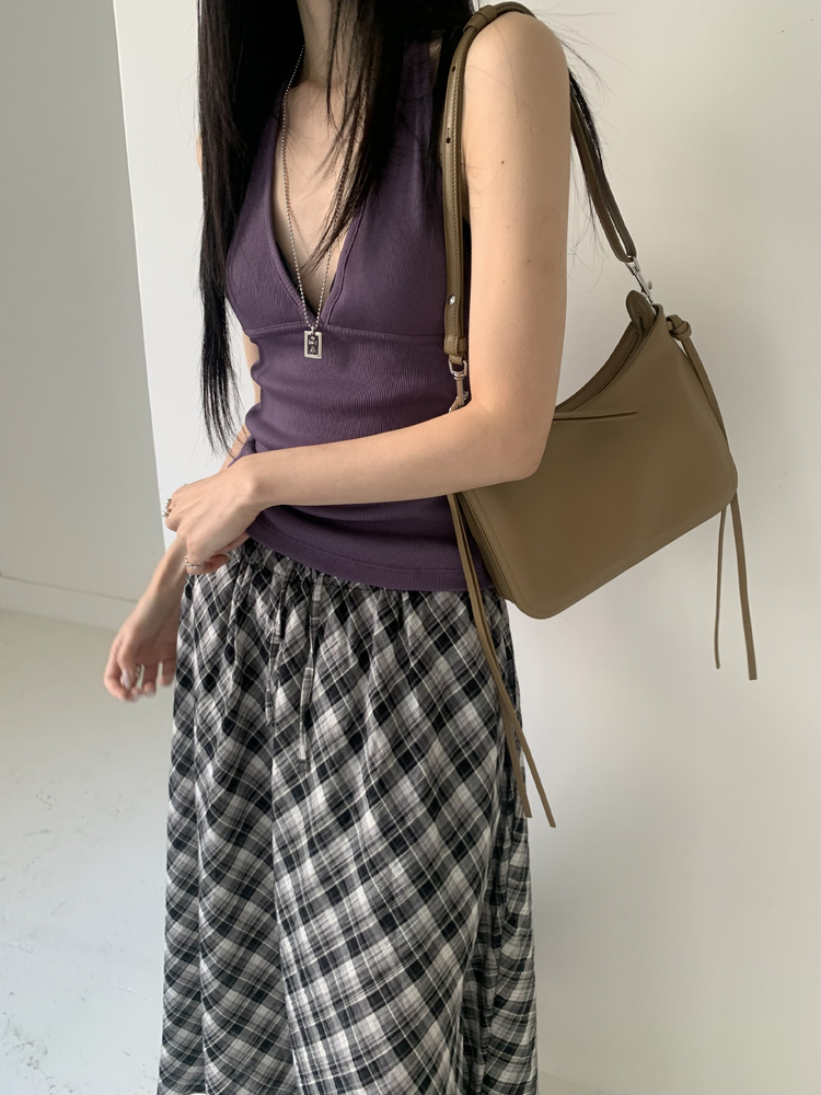 美色深V壓線細節背心