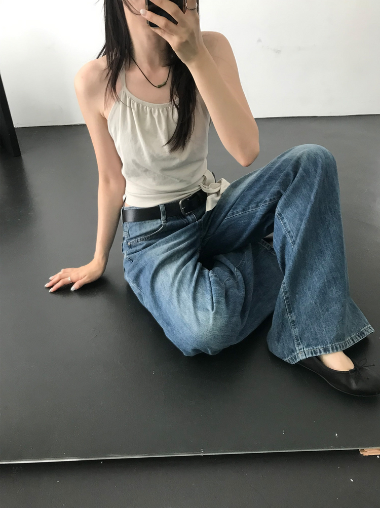 美色鉚釘細節牛仔褲