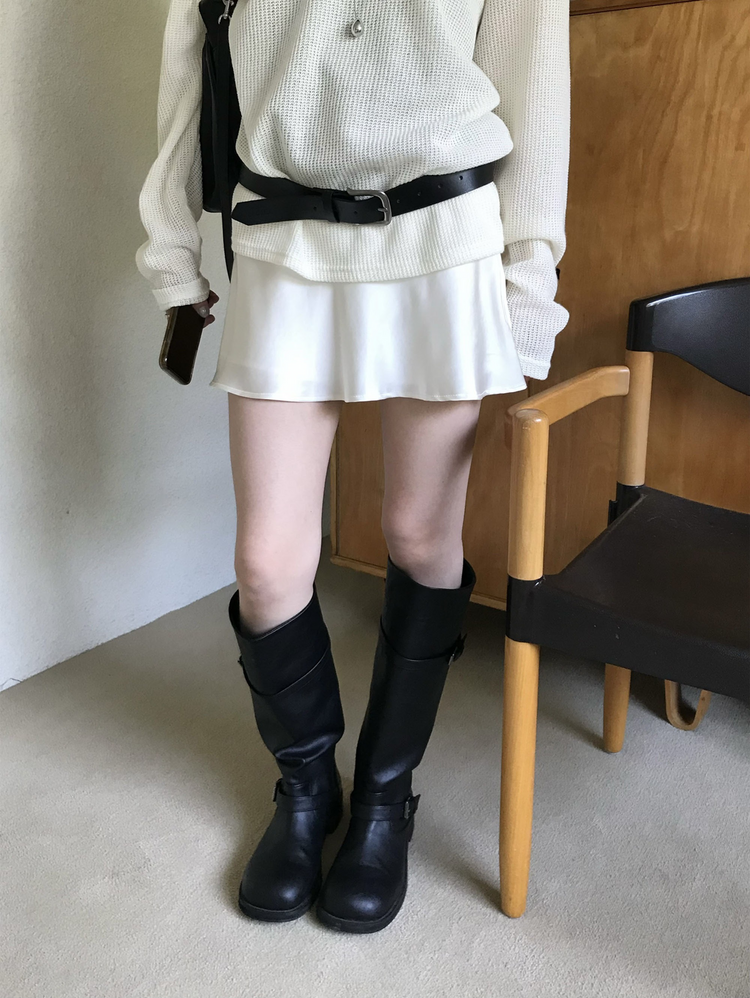 光澤感微傘短裙
