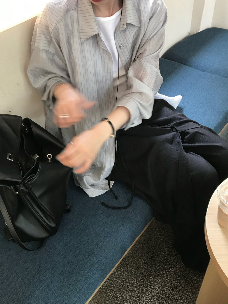 霧光澤排鈕細節裙褲