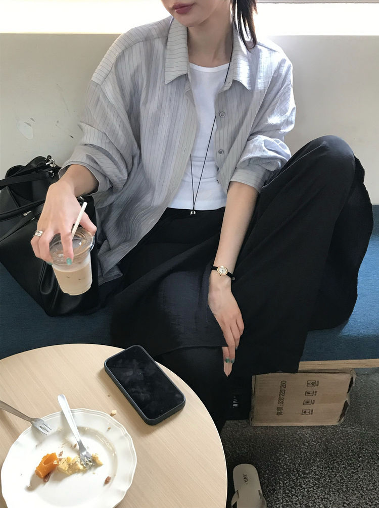 霧光澤排鈕細節裙褲