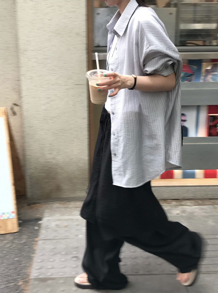 霧光澤排鈕細節裙褲