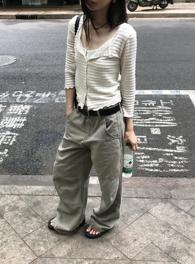 壓花線細節排鈕七分袖上衣