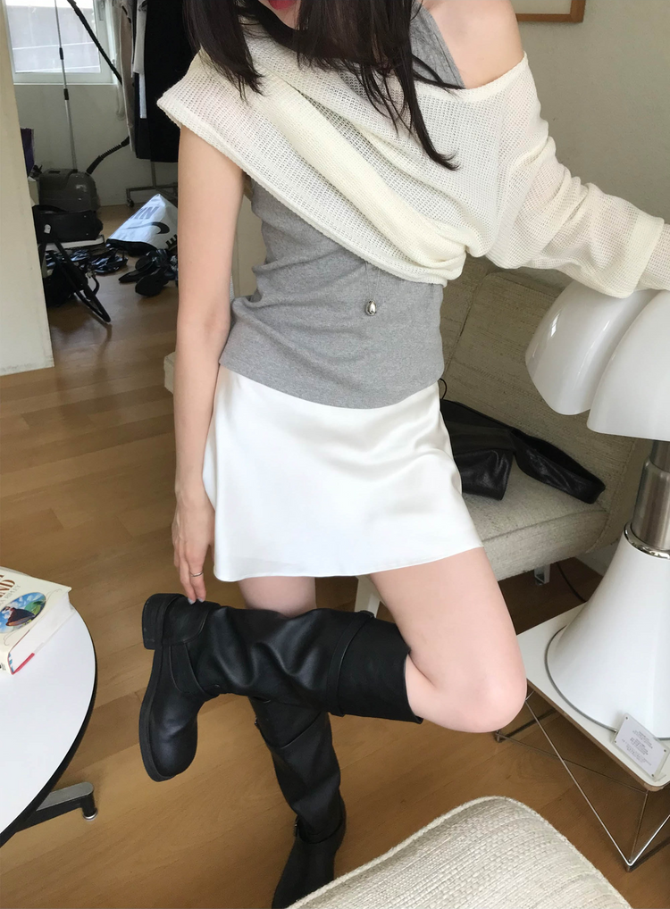美肩透膚格紋混色針織上衣