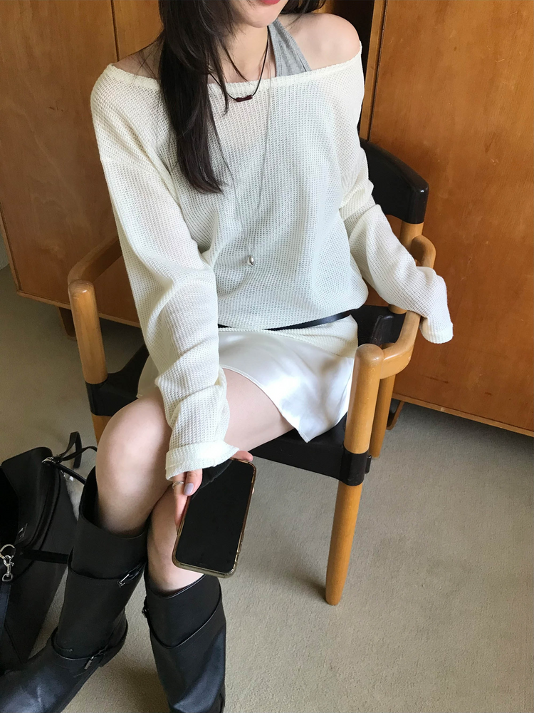 美肩透膚格紋混色針織上衣