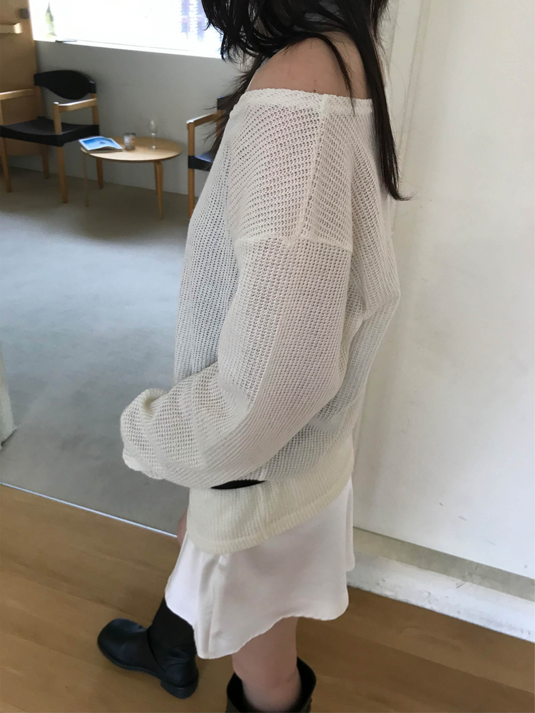美肩透膚格紋混色針織上衣
