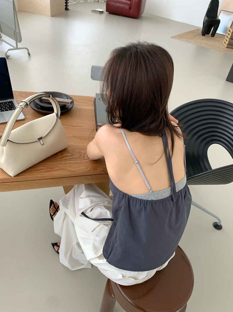 亞麻綁帶皺褶細節上衣