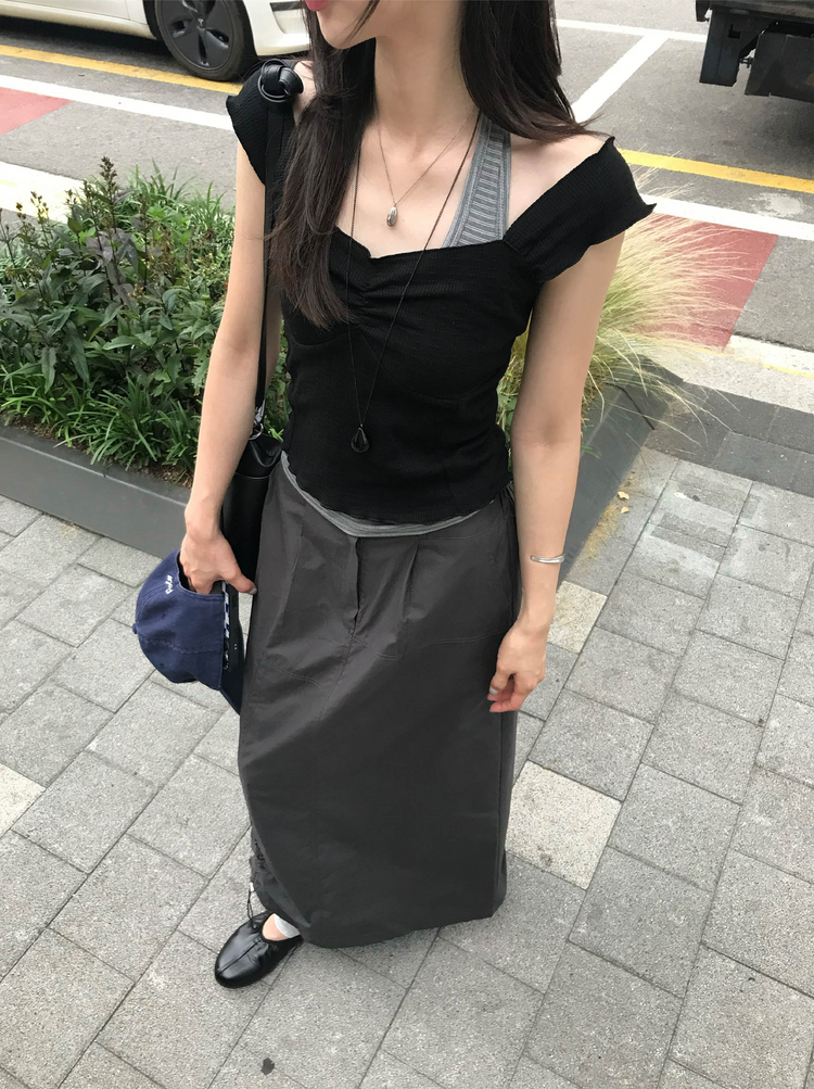 條紋掛脖上衣