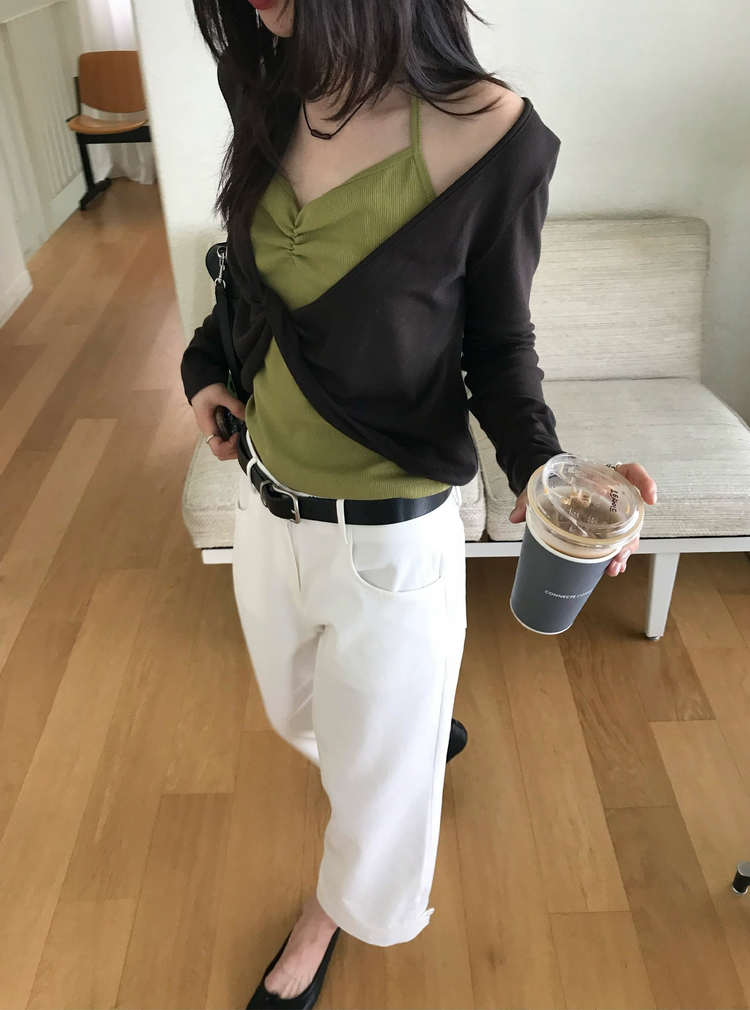 美色扭結細節上衣