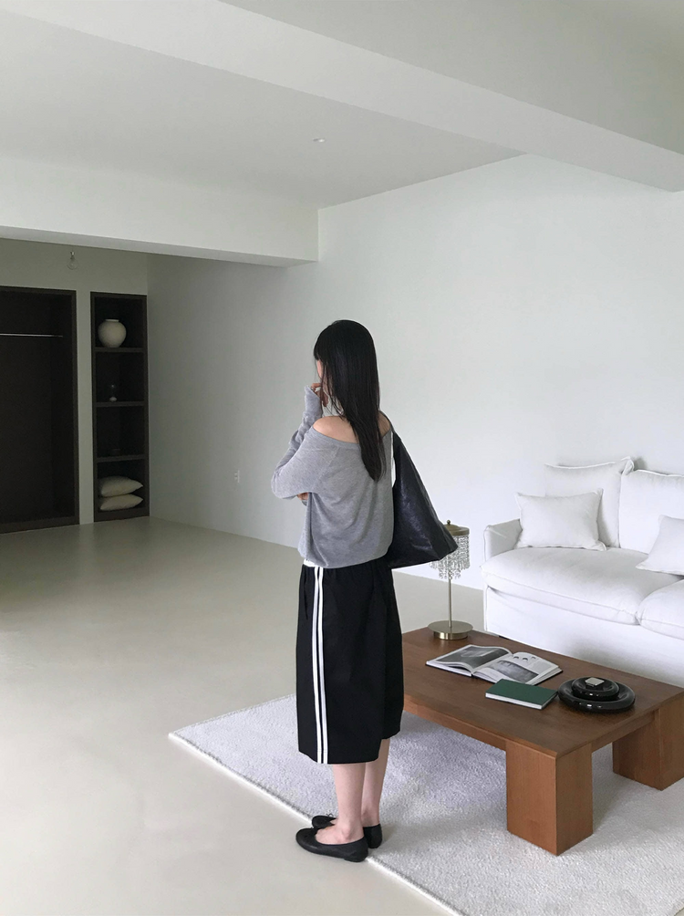 美色透膚V領針織上衣