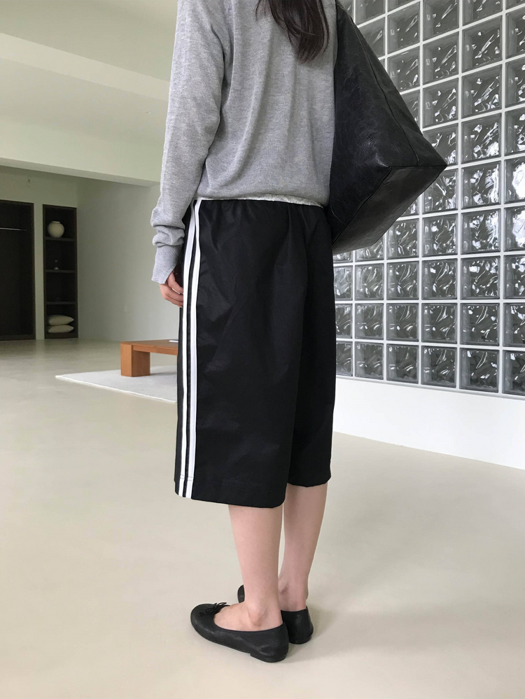 美色透膚V領針織上衣