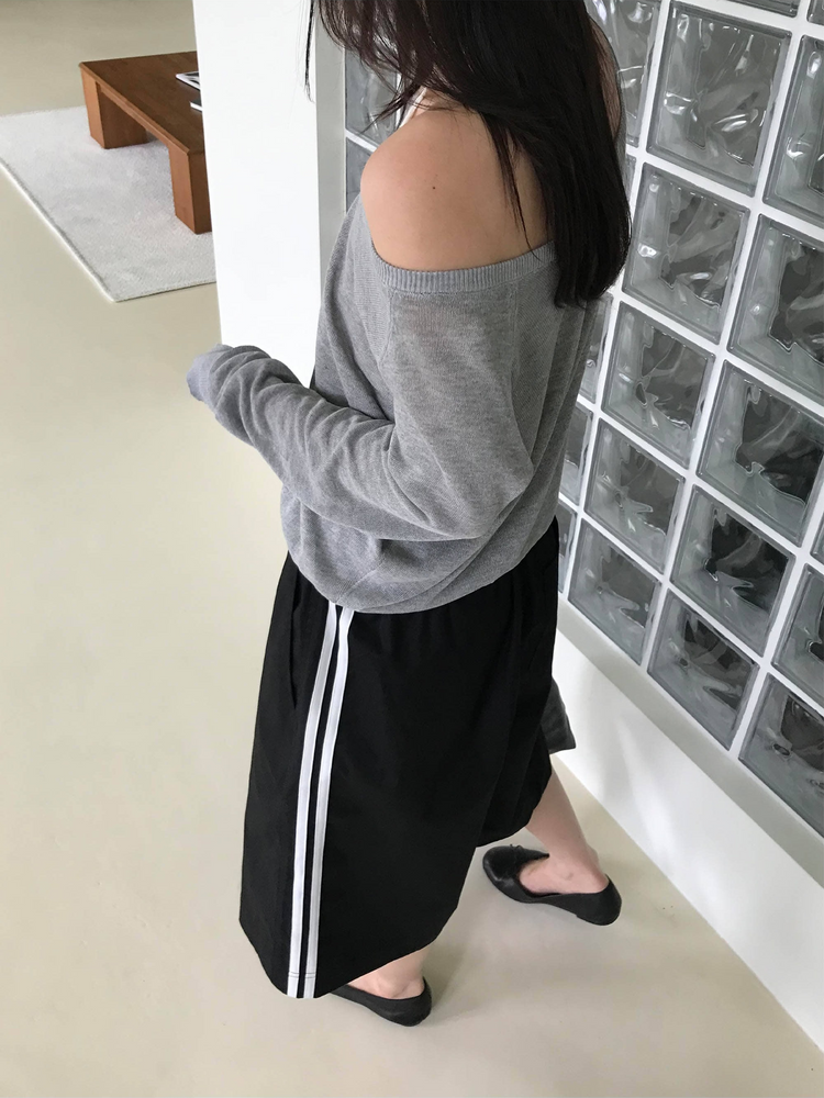 美色透膚V領針織上衣