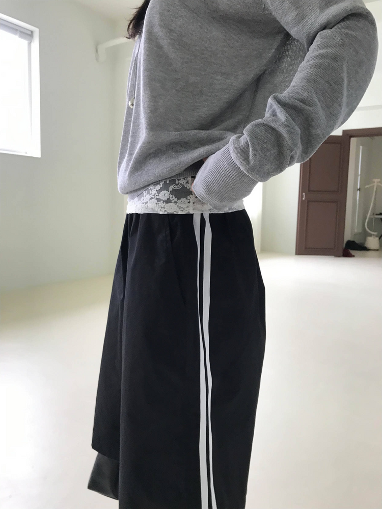 美色透膚V領針織上衣