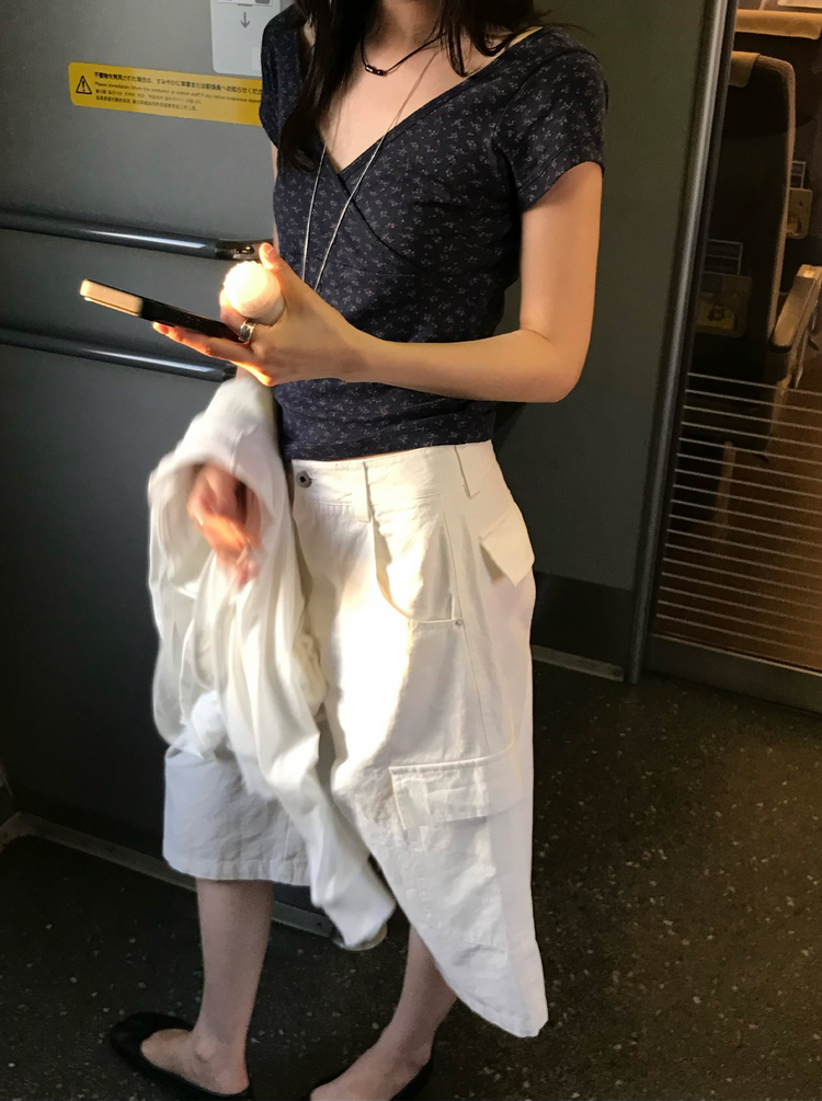 小碎花交疊細節上衣