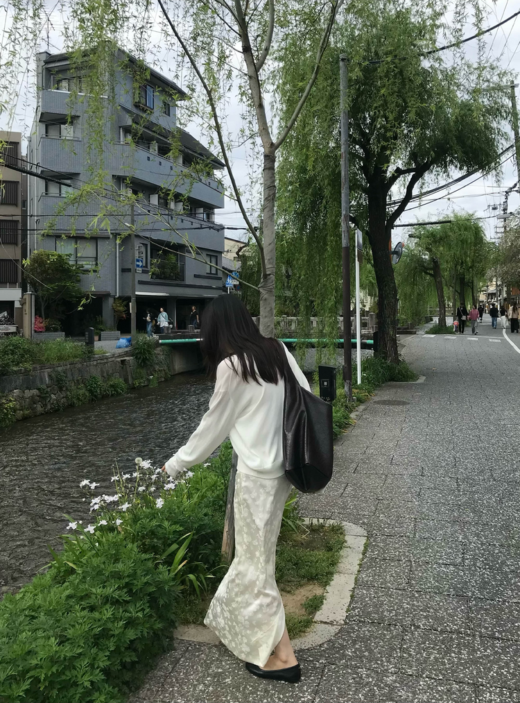 光澤感暗花紋理直裙