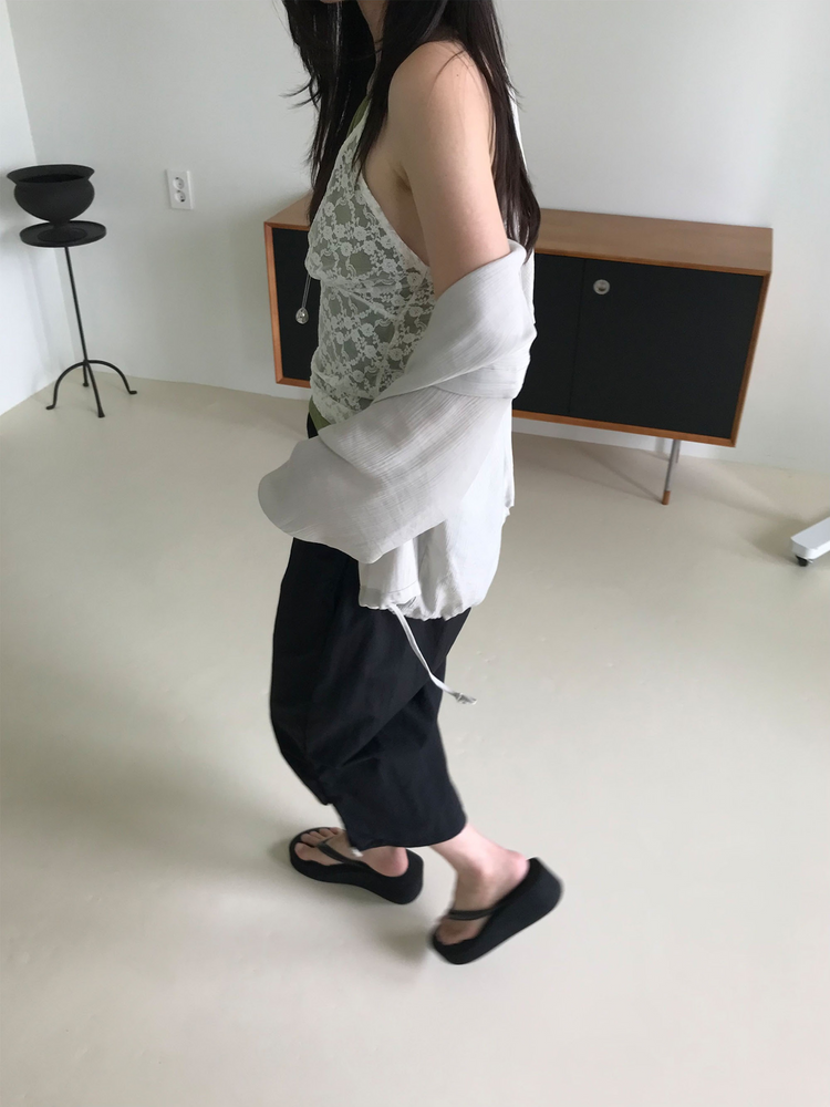 掛脖深V修腰上衣