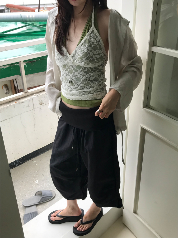 掛脖深V修腰上衣