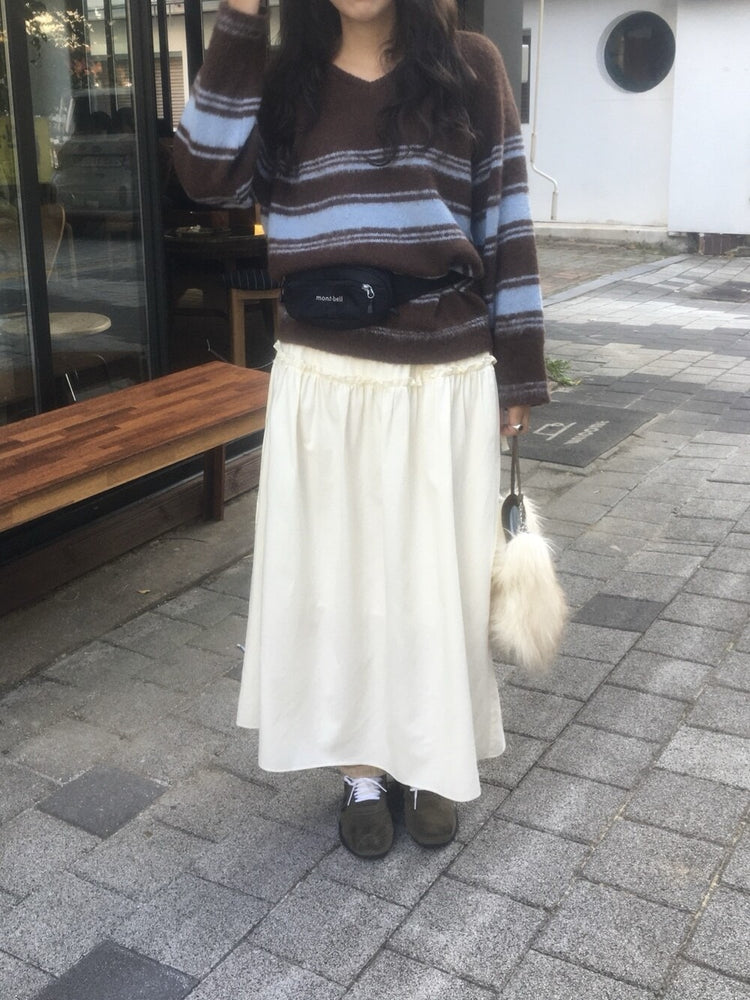 V領撞色條紋細節毛衣