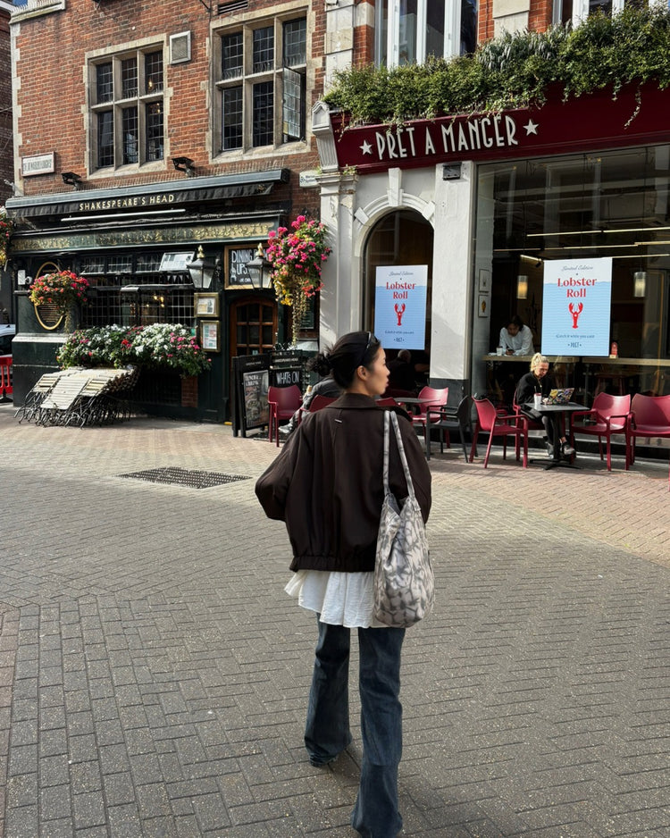 美色銀標細節翻領外套