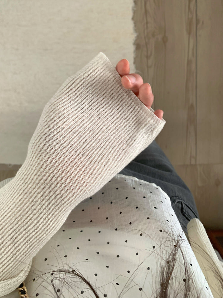 微透膚坑紋針織外套