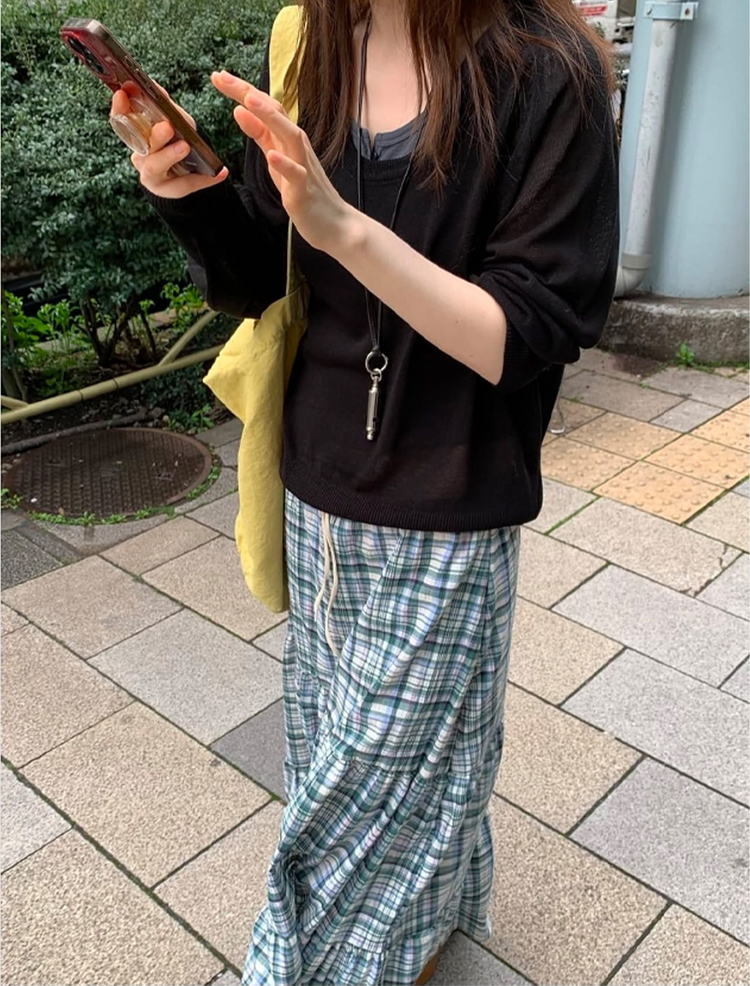 微透膚U領針織上衣