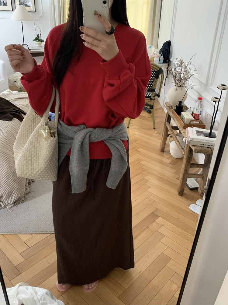 後開叉扣鈕抽繩及踝裙