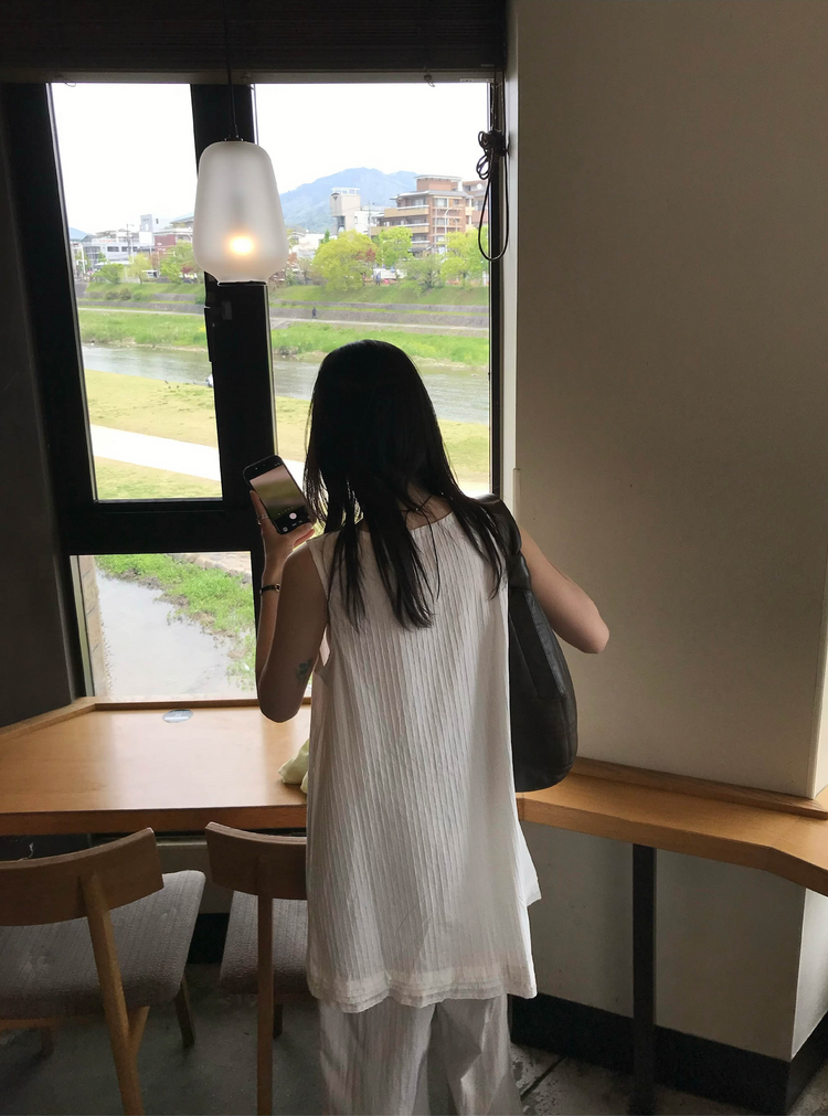 輕薄透膚美色針織外套