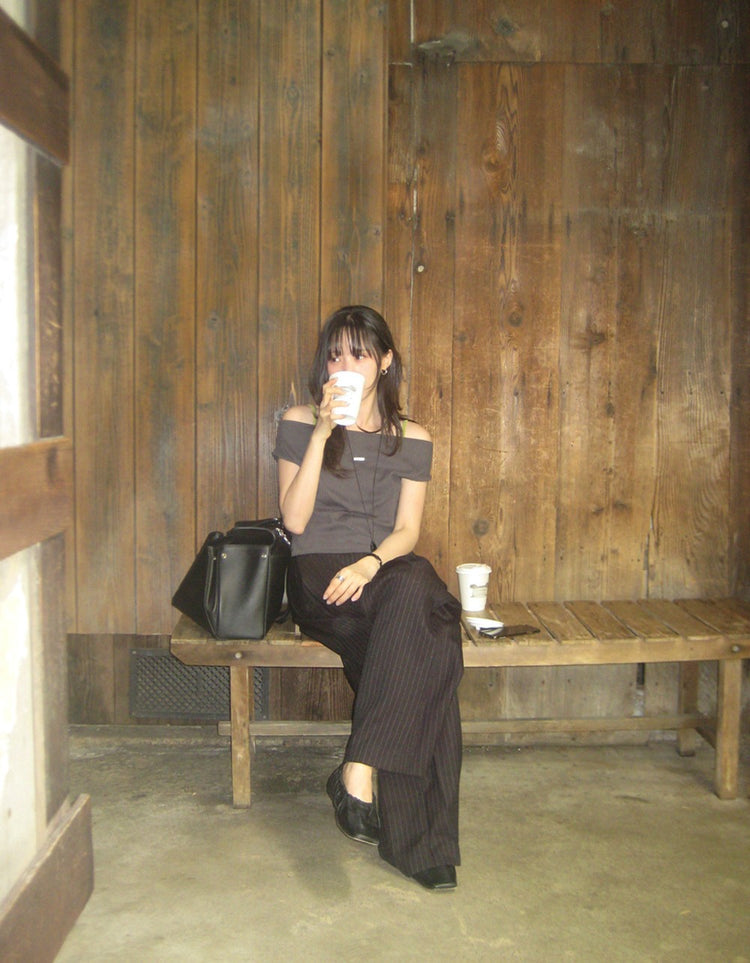 美肩鐵扣細節前後兩穿上衣