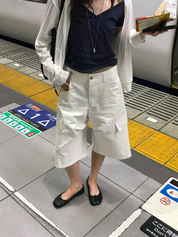 小碎花交疊細節上衣