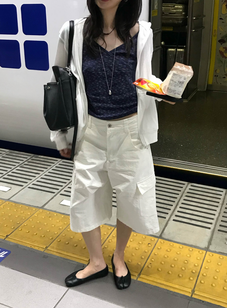 小碎花交疊細節上衣
