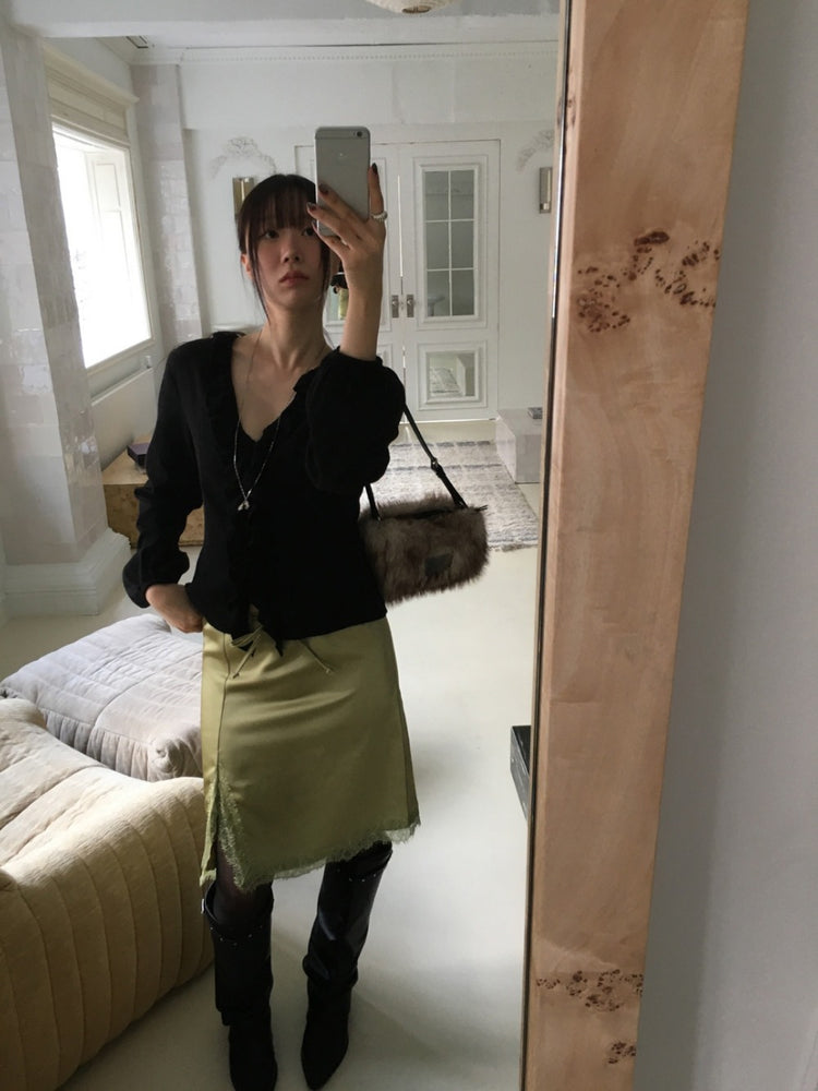 蕾絲邊霧光澤側小開叉半裙