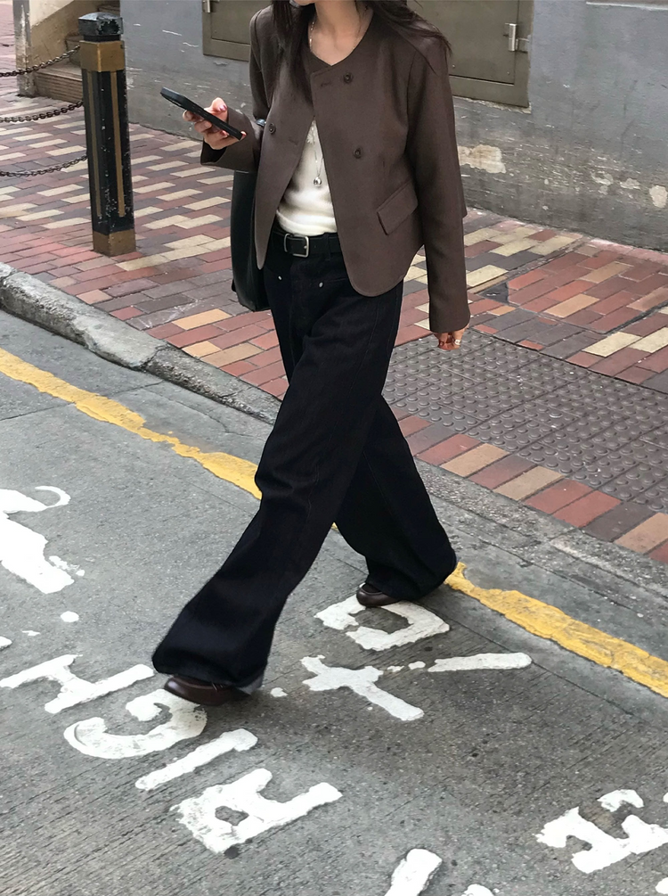 口袋細節直筒牛仔褲