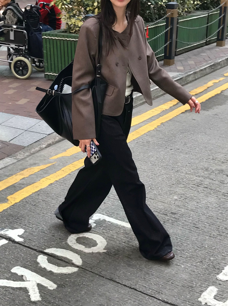 口袋細節直筒牛仔褲