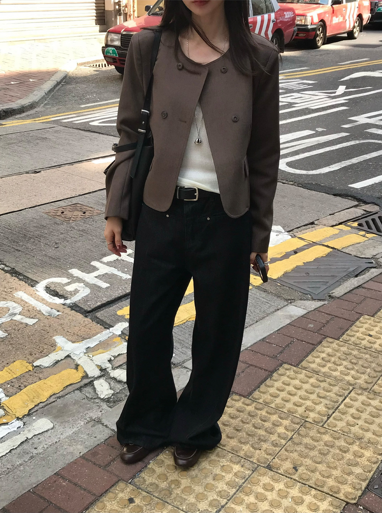口袋細節直筒牛仔褲