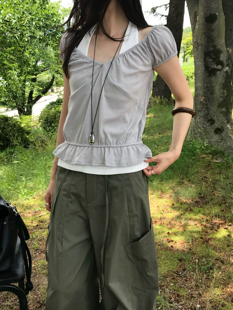 抓皺胸壓線細節修腰上衣